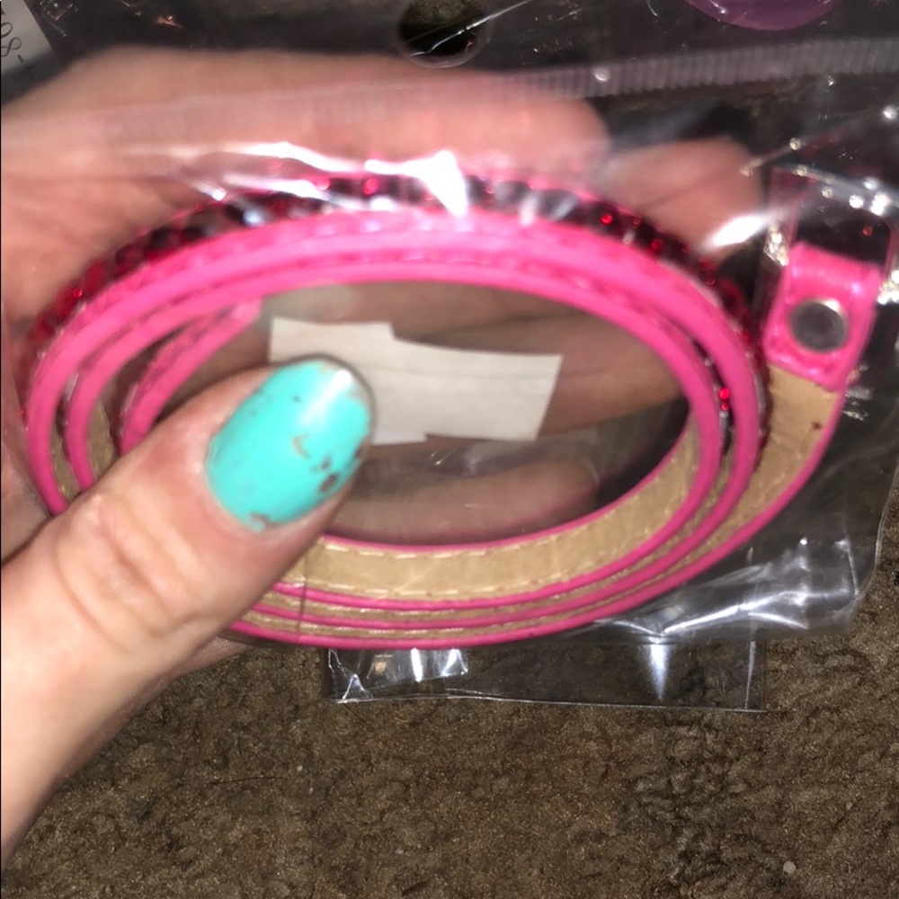 Bracelets - Picture 2 of 5